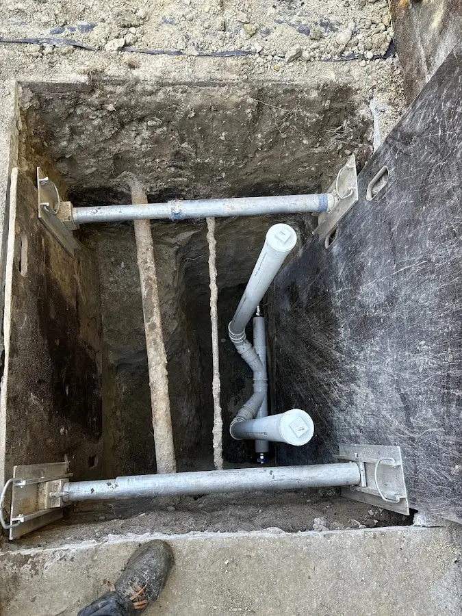 Experienced plumber completing Drain Cleaning work in Plainwell